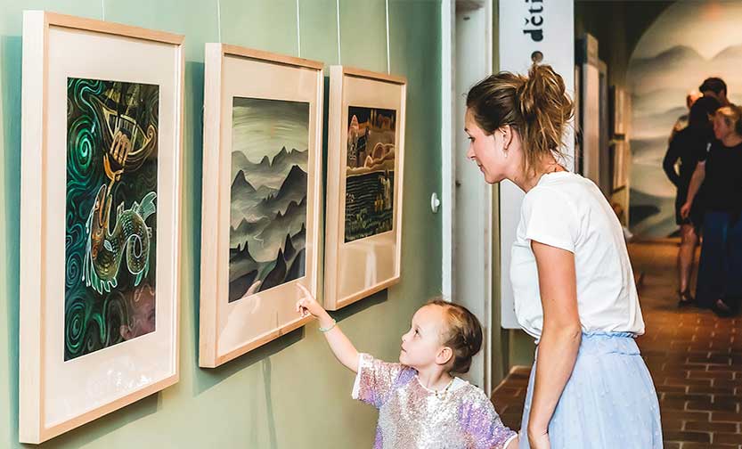 V klášterech v Českém Krumlově je otevřena nová 3+ galerie s unikátní Sbírkou ilustrací pro děti